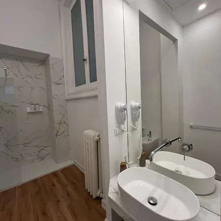 Cavour 4*