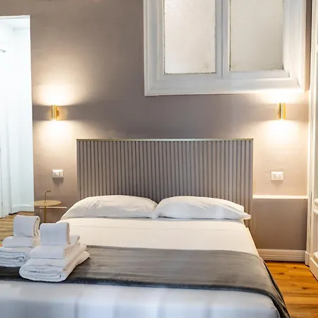 Cavour 4* Turin